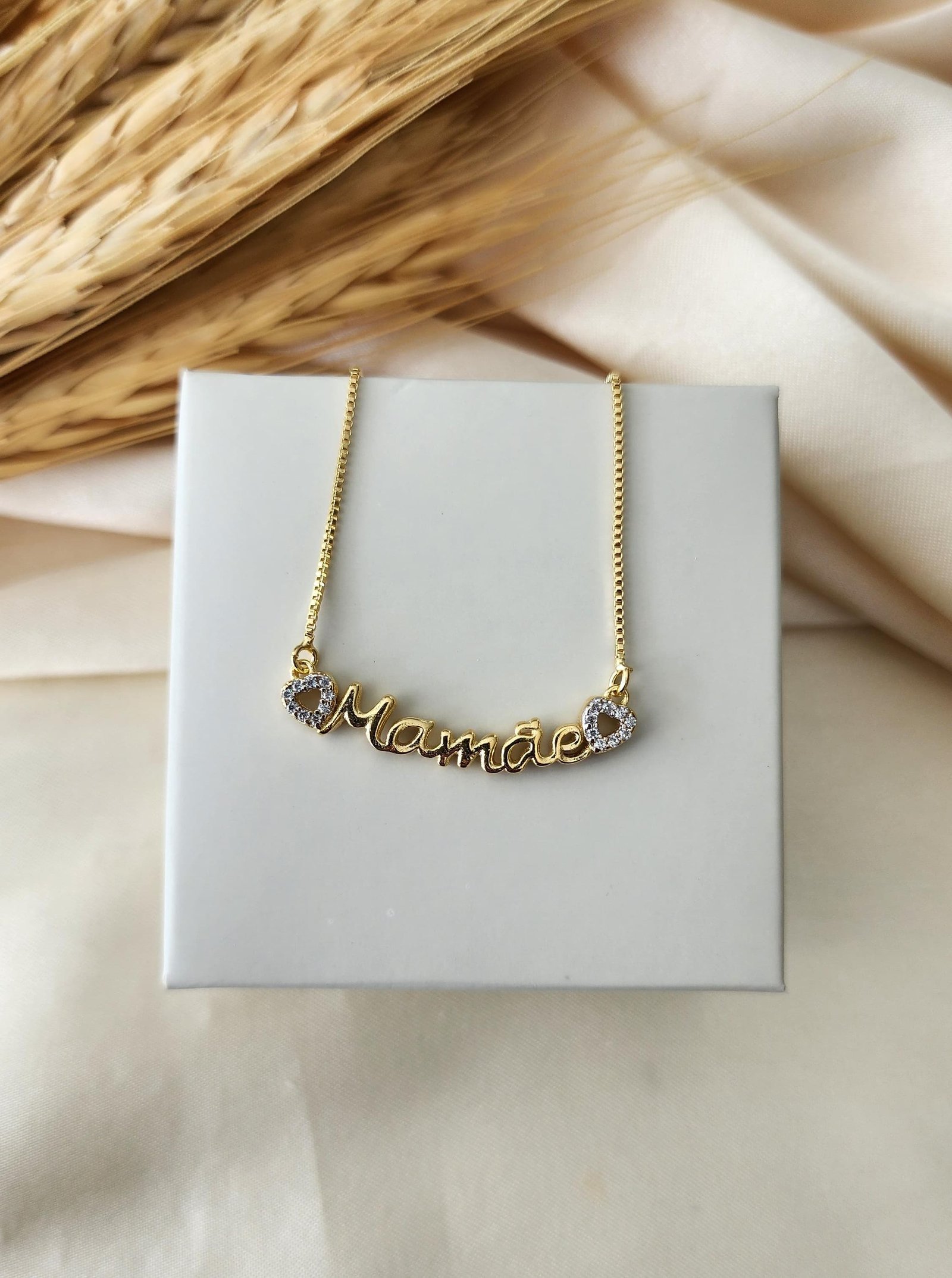 Colar Mamãe com 2 corações